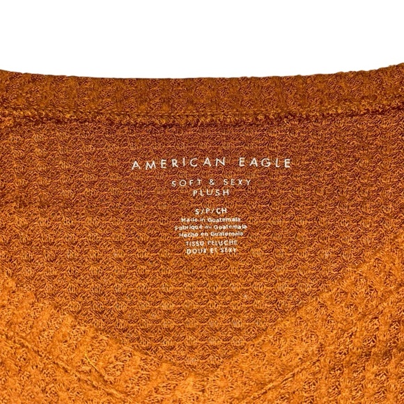 American Eagle Soft & Sexy Plush Waffle Knit V-Neck Sweater Size Small - Picture 6 of 9